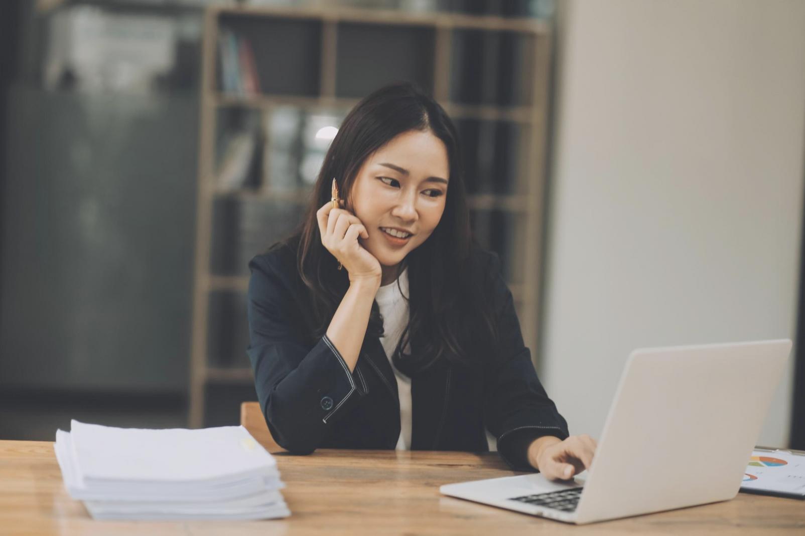 Materiales educativos y herramientas de planificación financiera